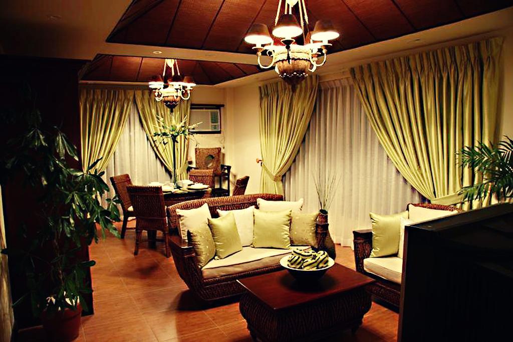 Java Hotel Laoag Εξωτερικό φωτογραφία
