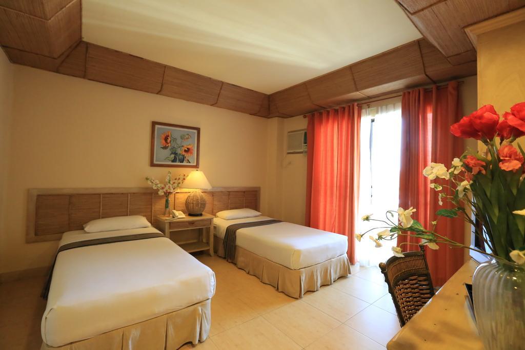 Java Hotel Laoag Εξωτερικό φωτογραφία