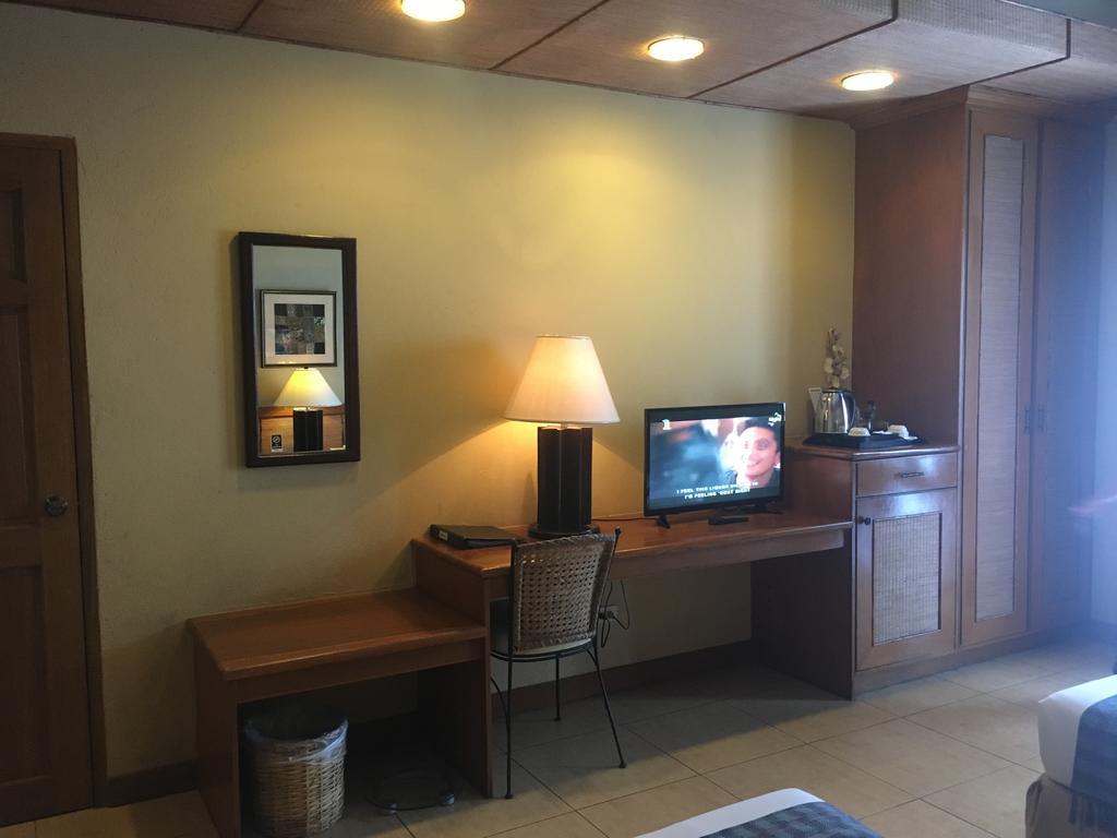 Java Hotel Laoag Εξωτερικό φωτογραφία